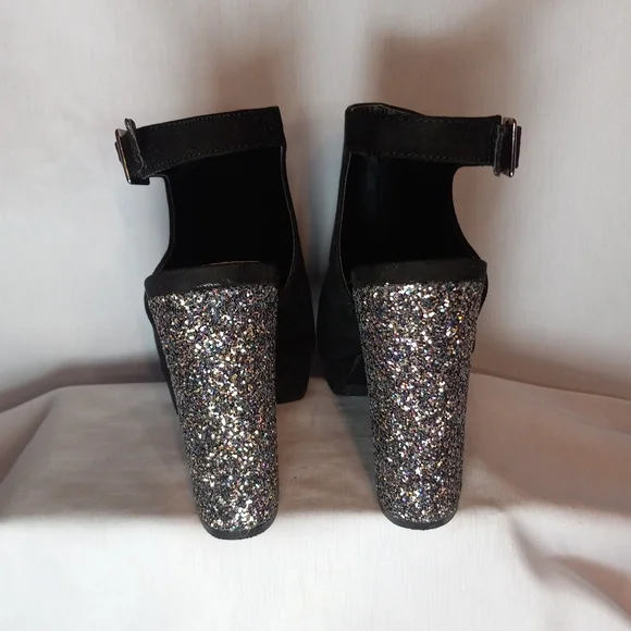 Charlotte Russe - Picture 2 of 5